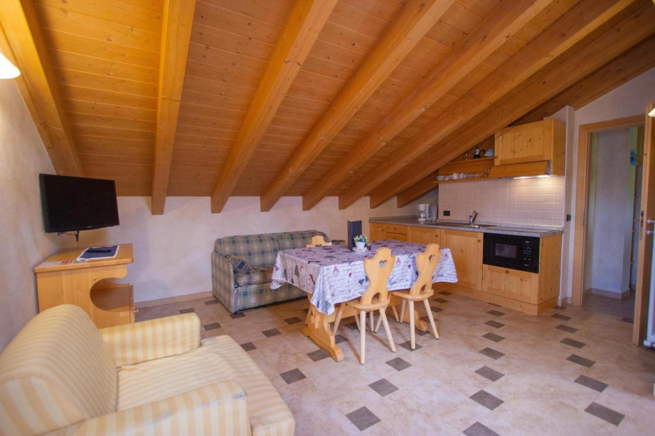 Chalet Li Baita Daniela Apartment Livigno Bagian luar foto